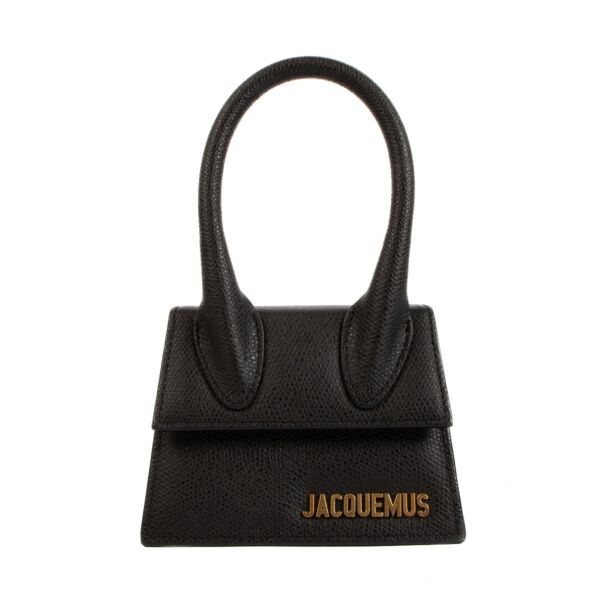 Shop safe online at Labellov in Antwerp, Brussels and Knokke this 100% authentic second hand Jacquemus Black Leather Le Chiquito 