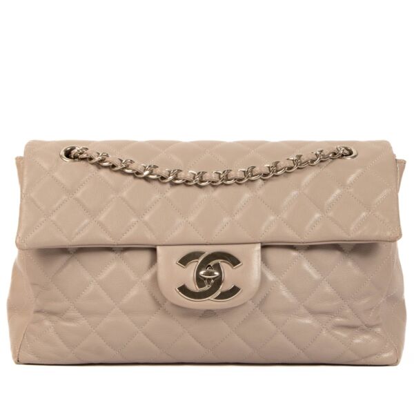 shop 100% authentic second hand Chanel Grey Calfskin Maxi Classic Bag on Labellov.com