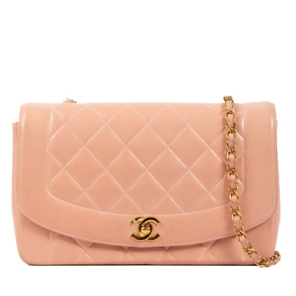 Shop safe online at Labellov in Antwerp, Brussels and Knokke this 100% authentic second hand Chanel Pink Lambskin Diana Crossbody Bag