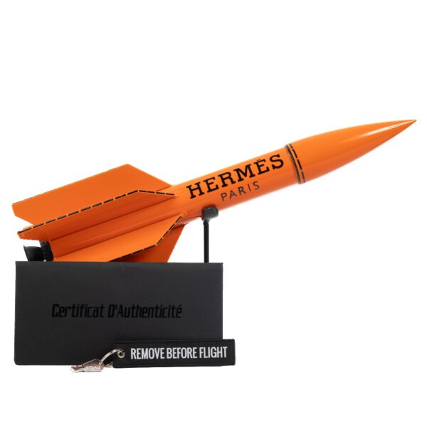 Rémy Aillaud Missile Orange Couture Artwork