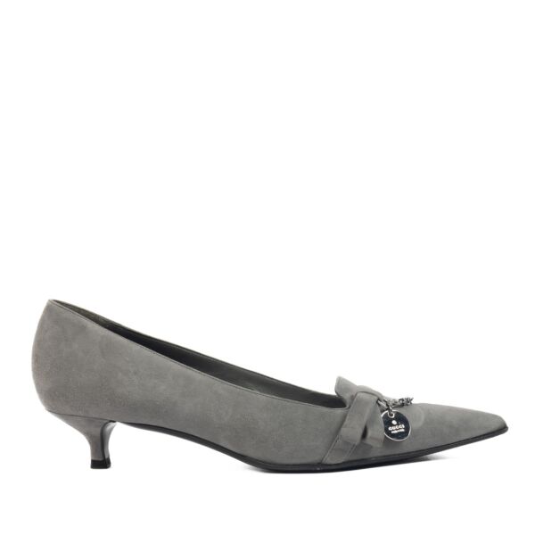 Gucci Grey Suede Pointy Kitten Heel Pumps - size 40