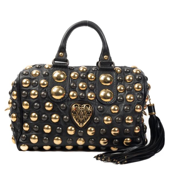 Shop safe online at Labellov in Antwerp, Brussels and Knokke this 100% authentic second hand gucci black gold studded babushka boston bag