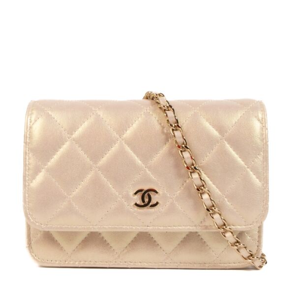 Shop 100% authentic second-hand Chanel 20B Ivory Iridescent Mini Wallet On Chain on Labellov.com