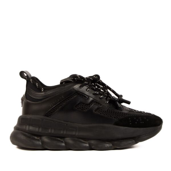 Shop safe online at Labellov in Antwerp, Brussels and Knokke these 100% authentic second hand Versace x 2 Chainz Black Chain Reaction Sneakers - size 41
