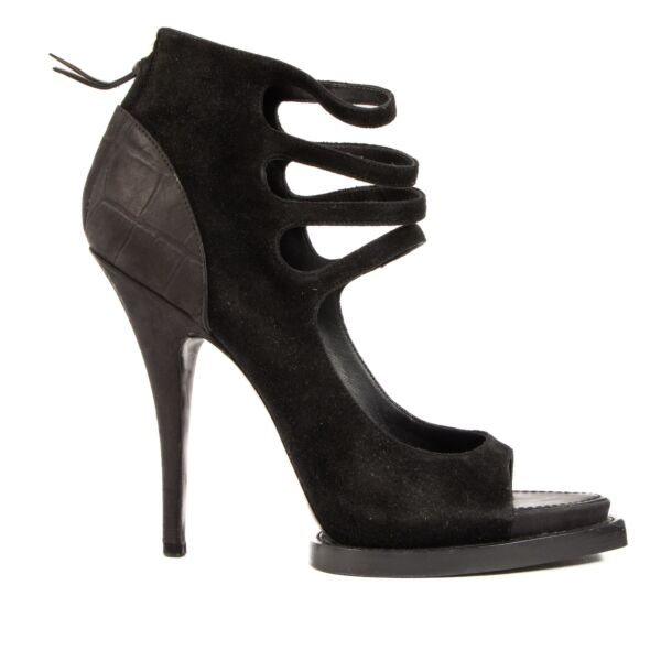 Shop 100% authentic second-hand Givenchy Black Heels - Size 38 1/2 on Labellov.com