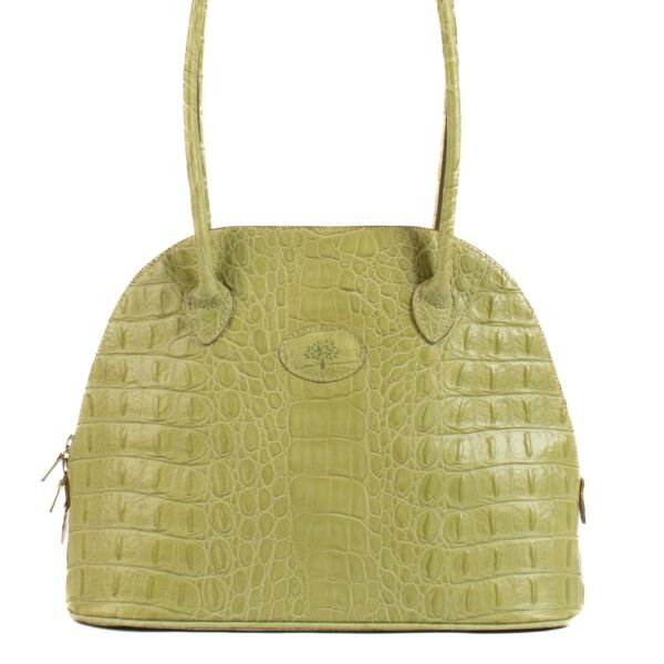 Shop safe online at Labellov in Antwerp, Brussels and Knokke this 100% authentic second hand Mulberry Lime Green Crocodile Embossed Leather Vintage Bag