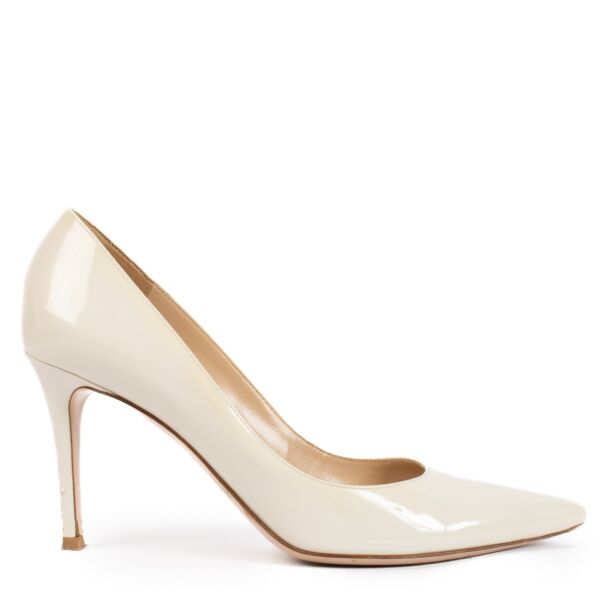 Gianvito Rossi Beige Patent Leather Pumps - Size 39