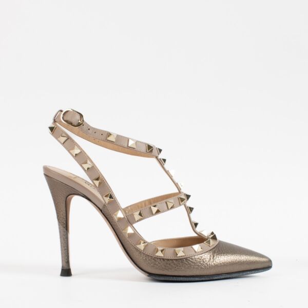 Shop 100% authentic second hand Valentino Garavani Rockstud Cage Pumps on Labellov.com