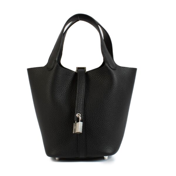  Hermès Picotin 18 Black Clemence PHW for the best price at Labellov secondhand luxury in Belgium, with shops in Antwerp, Knokke and Brussels.