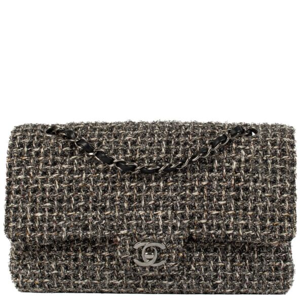 Shop safe online at Labellov in Antwerp, Brussels and Knokke this 100% authentic second hand Chanel Tinsel Tweed Classic Flap Bag