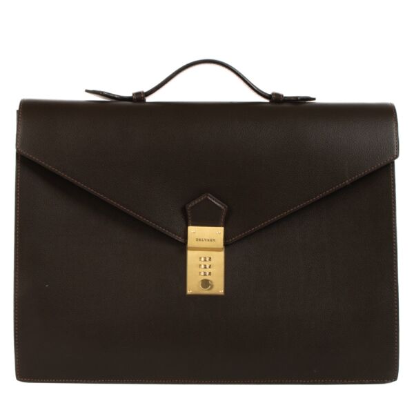 Shop safe online at Labellov in Antwerp, Brussels and and Knokke this 100% authentic second hand Delvaux Brown Consulat Briefcase