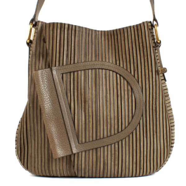 Shop safe online at Labellov in Antwerp, Brussels and Knokke this 100% authentic second hand Delvaux Brown Toile De Cuir Crossbody