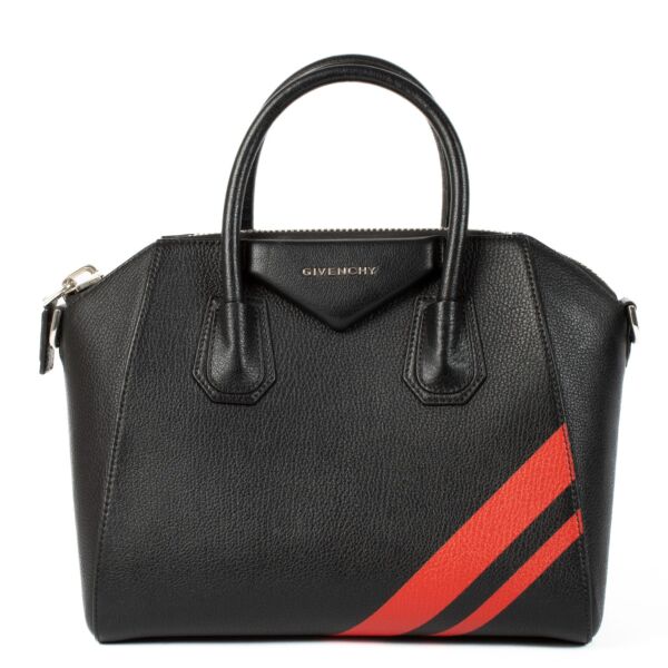Shop safe online at Labellov in Antwerp, Brussels and Knokke this 100% authentic second hand Givenchy Black Leather Small Striped Antigona Bag