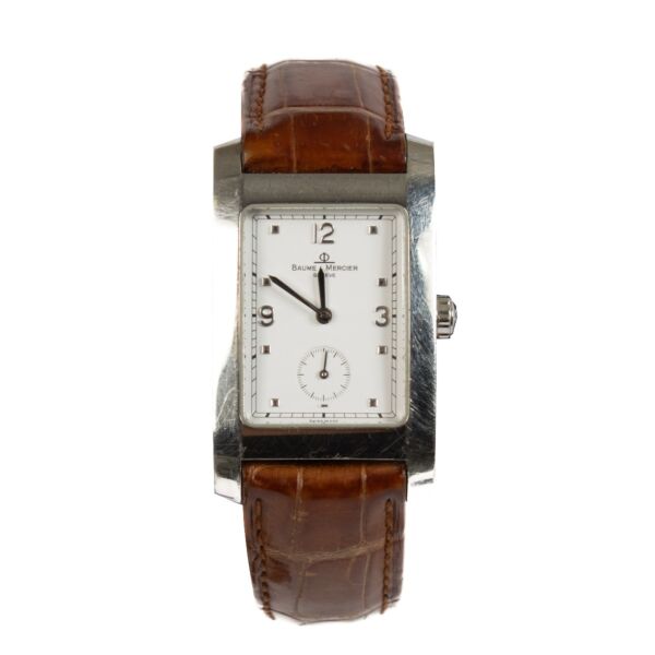 Shop safe online at Labellov in Antwerp, Brussels and Knokke this 100% authentic second hand Baume et Mercier Brown Leather Hampton Stainless Steel Watch
