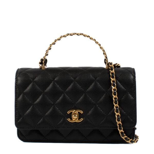 Chanel Black Caviar WOC Wallet on Chain Bag aan de beste prijs bij Labellov tweedehands luxe in Antwerpen en Knokke. We buy and sell your preloved designer bags.