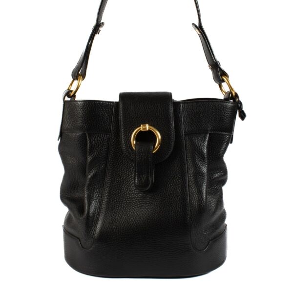 Shop 100% authentic secondhand Delvaux Black Leather Vintage Shoulder Bag on Labellov.com