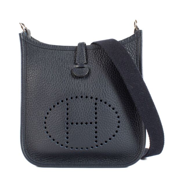 Authentic new second hand Hermès Evelyne 16 Bleu Nuit/Bleu Indigo on www.labellov.com