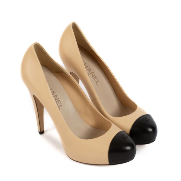 Chanel Beige & Black Heels - Size 39