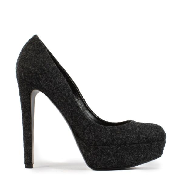 Shop safe online at Labellov in Antwerp, Brussels and Knokke this 100% authentic second hand Christian Dior Grey Wool Platform Heels - Size 38,5