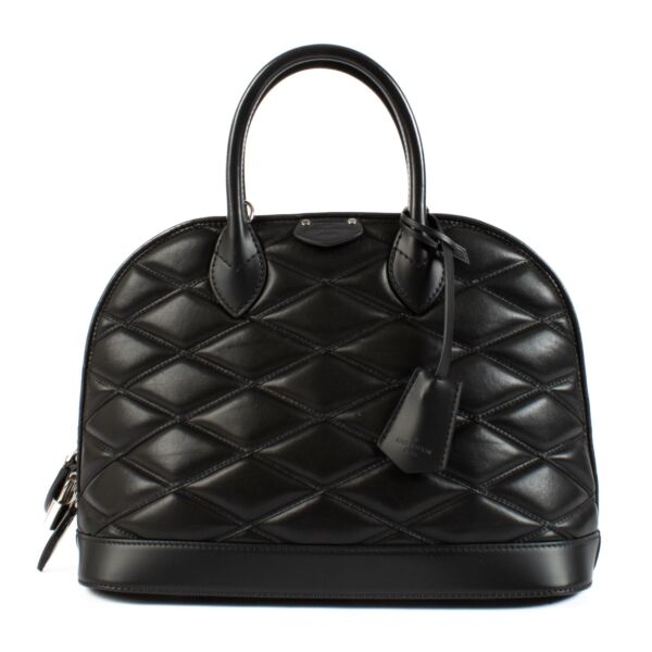 Shop safe online at Labellov in Antwerp, Brussels and Knokke this 100% authentic second hand Louis Vuitton Black Malletage Alma MM Top Handle 