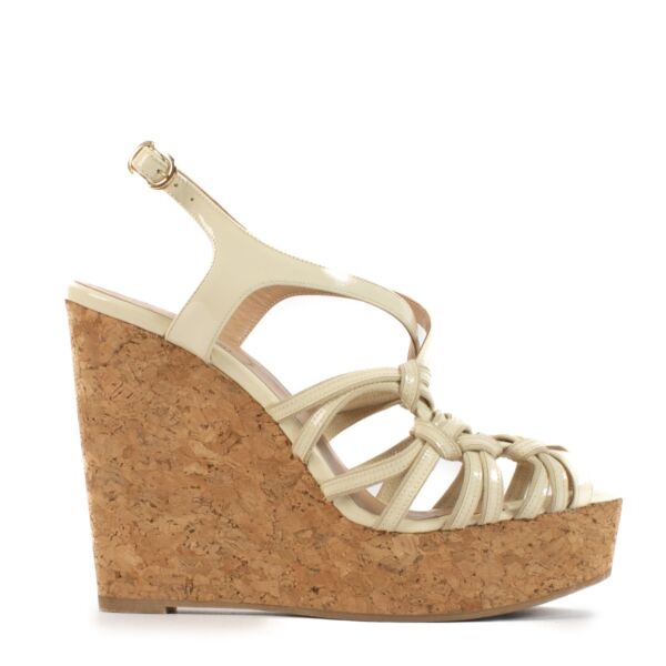 shop 100% authentic second hand Valentino Beige Heels - Size 39 on Labellov.com