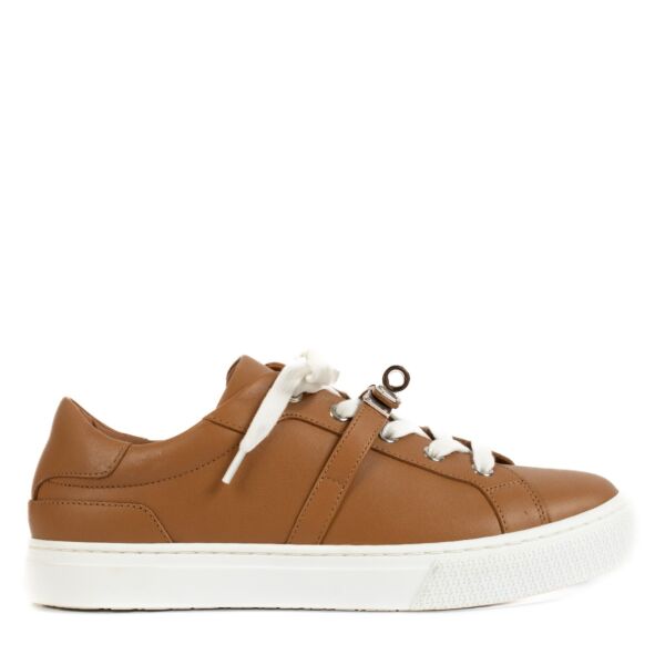 Shop safe online at Labellov in Antwerp, Brussels and Knokke this 100% authentic second hand Hermès Brown Day Sneakers - Size 37