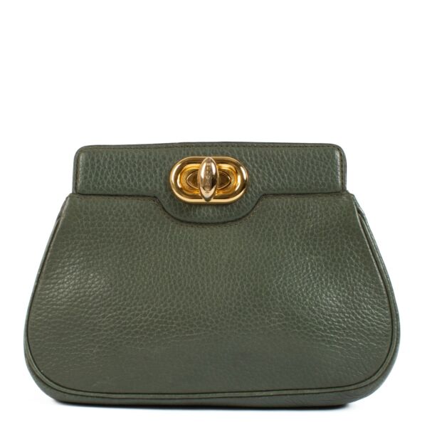 Shop safe online at Labellov in Antwerp, Brussels and Knokke this 100% authentic second hand Delvaux Green Leather Pouch