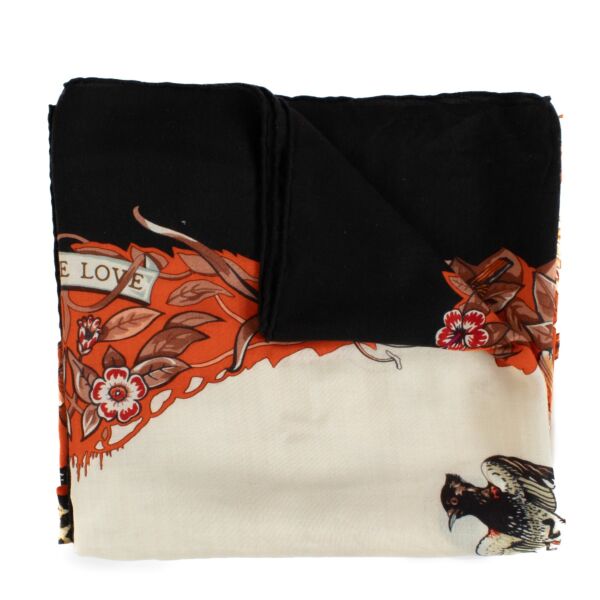 Shop safe online at Labellov in Antwerp, Brussels and Knokke this 100% authentic second hand Hermès Red Jungle Love 140 Cashmere Shawl