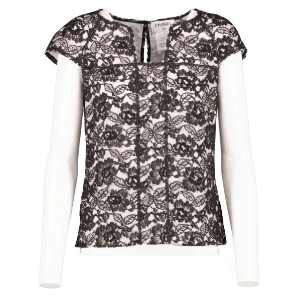 Shop safe online at Labellov in Antwerp, Brussels and Knokke this 100% authentic second hand Chanel 14C Black Lace Top