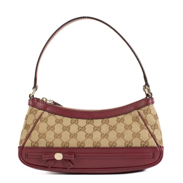shop 100% authentic second hand Gucci GG Jacquard Baguette Bag on Labellov.com