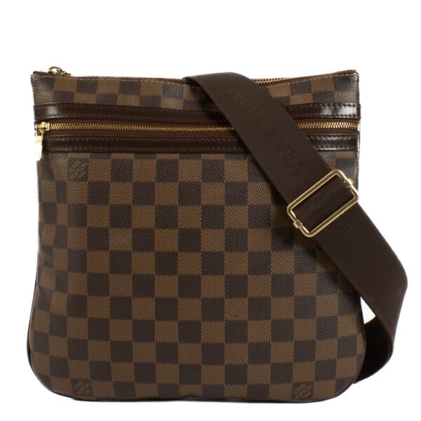 Louis Vuitton Damier Ebene Bosphore PM Crossbody Bag aan de beste prijs bij Labellov tweedehands luxe in Antwerpen en Knokke.
