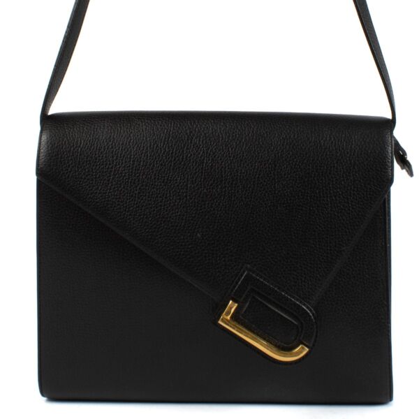 Shop safe online at Labellov in Antwerp, Brussels and Knokke this 100% authentic second hand Delvaux Black Romeo Bag