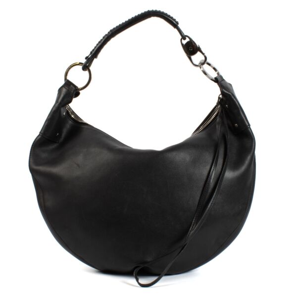 Shop safe online at Labellov in Antwerp and Knokke this 100% authentic second hand Gucci Black Hobo Bag