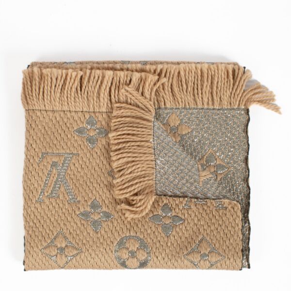 Authentic Preloved Louis Vuitton Beige Shine Logomania Scarf on Labellov.com