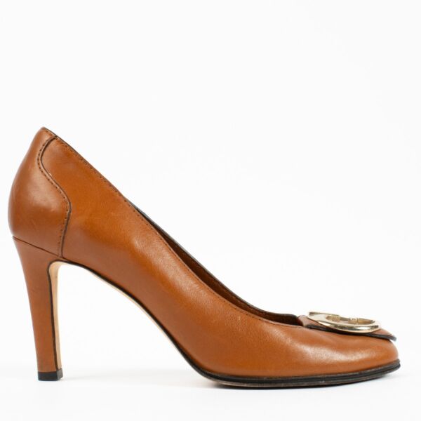 shop 100% authentic second hand Gucci Brown Leather Heels - Size 37 1/2 on Labellov.com