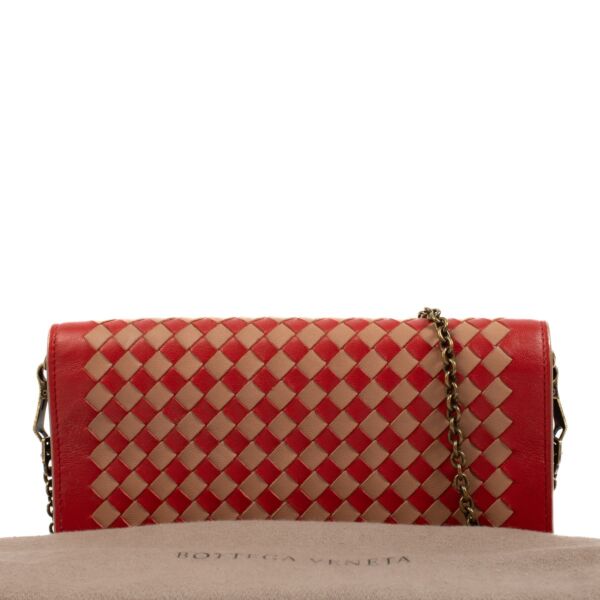 Bottega Veneta Red Intrecciato Wallet On Chain