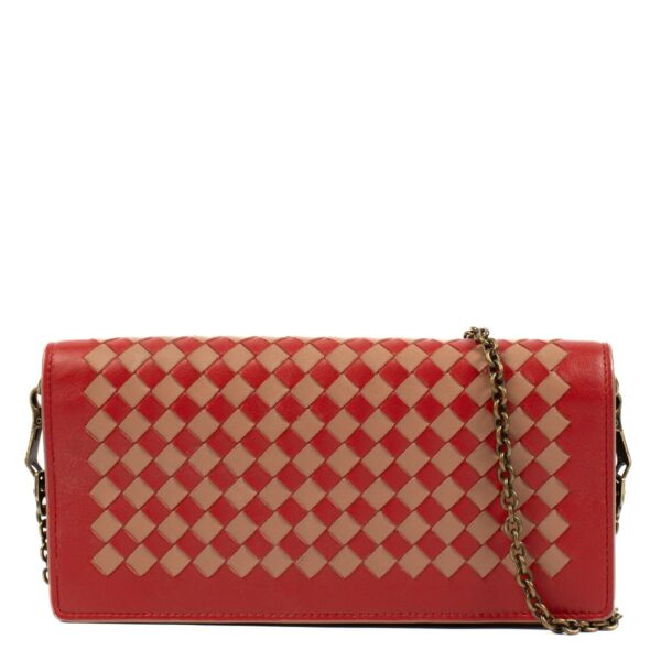 shop 100% authentic second hand Bottega Veneta Red Intrecciato Wallet On Chain on Labellov.com
