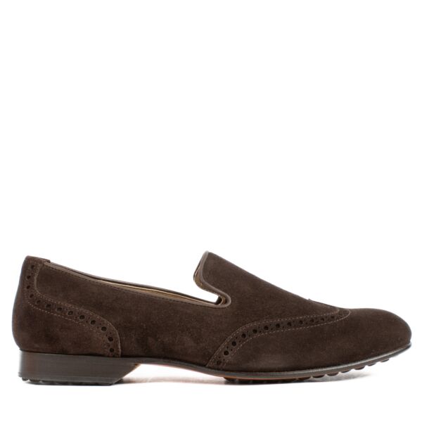 Koop en verkoop aan de beste prijs bij Labellov tweedehands luxe in Antwerpen en Knokke! Hermès Brown Nubuck Loafers - size 42