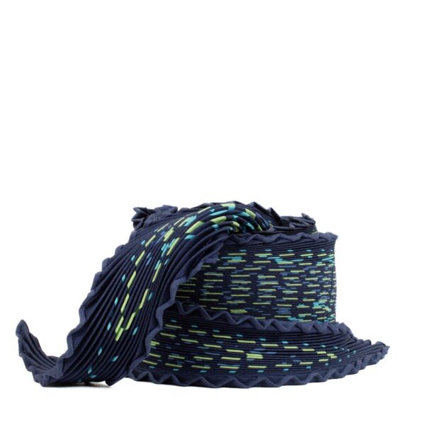 buy 100% authentic pre loved Hermès Blue Les Sources De La Vie Plissé Scarf on Labellov.com 
