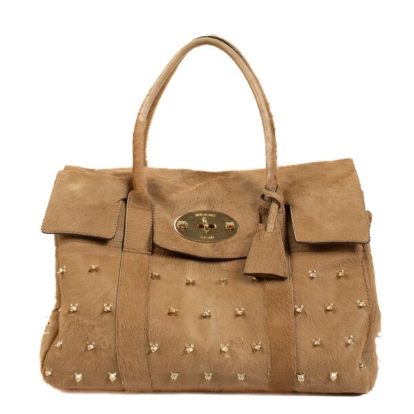 Mulberry Bayswater Pony Hair Top Handle Bag aan de beste prijs bij Labellov tweedehands luxe in Antwerpen en Knokke. Wij kopen en verkopen steeds aan de beste prijs.