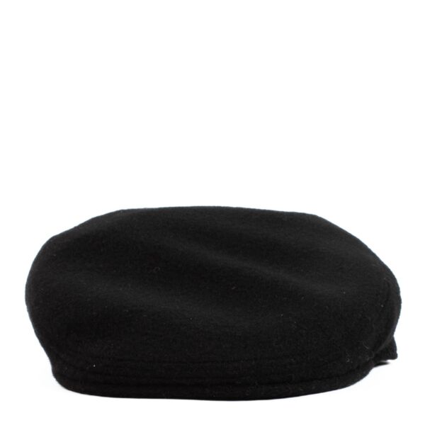 buy 100% authentic pre loved Hermès Black Cashmere Hat - size 57 on Labellov.com 