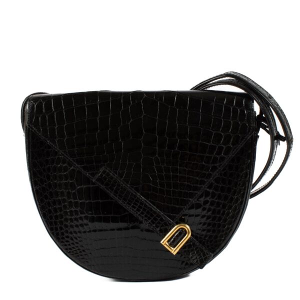 Buy safe Delvaux designer vintage online. ○ Labellov ○ Buy