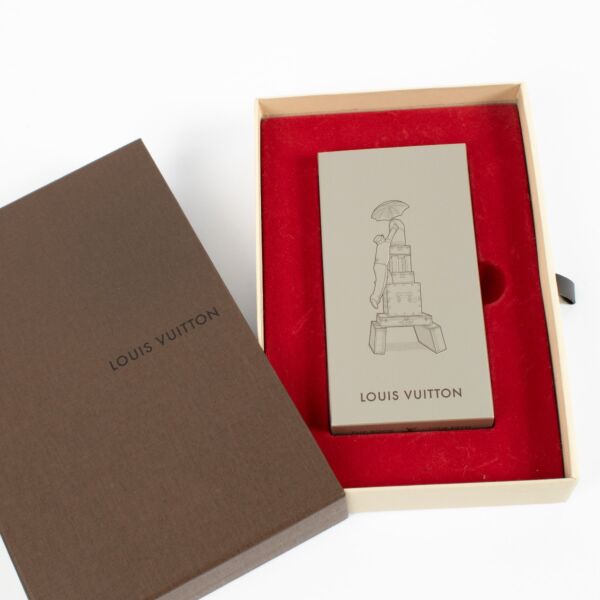 Louis Vuitton Tour Eiffel Flip Book