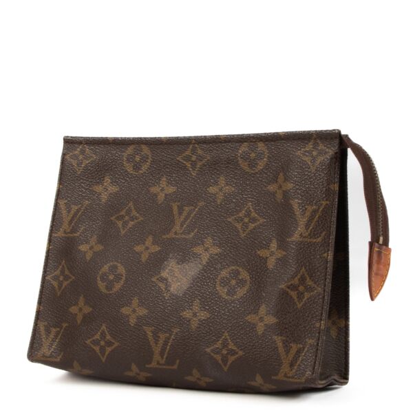 Louis Vuitton Monogram Toilet Pouch 19