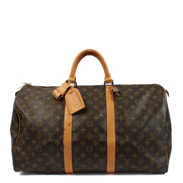 Are you looking for an authentic designer Louis Vuitton Monogram Keepall 50 Travel Bag? We buy and sell for the best price at Labellov vintage designer bags.