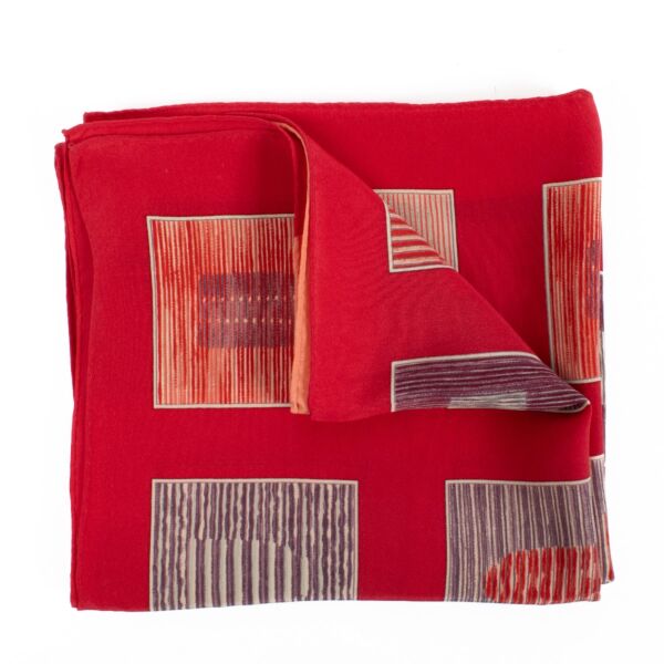 Shop this versatile Delvaux scarf at Labellov, perfect for styling as a belt, hair accessory, or bag charm.
