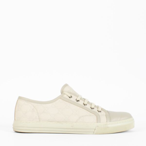 shop 100% authentic second hand Gucci Grey GG Supreme Sneakers - Size 42 on Labellov.com