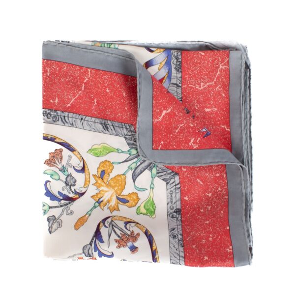 Authentic second-hand Hermès Carré 90 Pierres d'Orient et d' Occident Silk Scarf on labllov.com