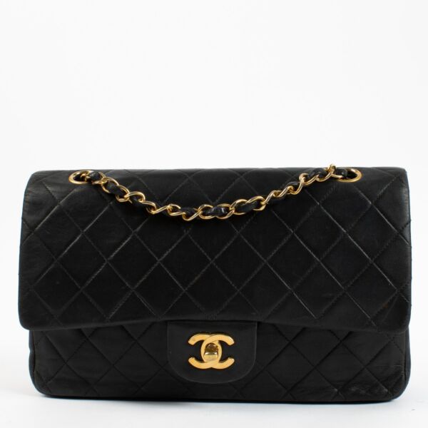 Authentic second hand Chanel Vintage Black Lambskin Medium Classic Flap Bag on Labellov.com