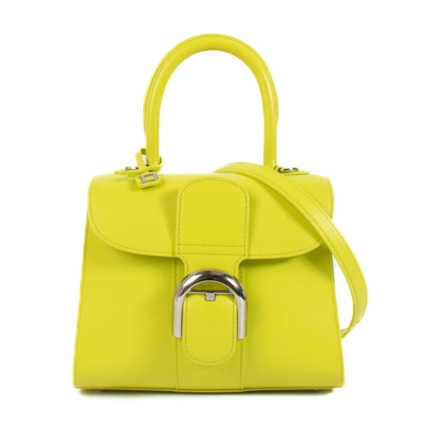 Shop safe online at Labellov in Antwerp, Brussels and Knokke this 100% authentic second hand Delvaux Lime Green Box Calf Brillant Mini. Veilig online tweedehands authentieke Delvaux Lime Green Box Calf Brillant Mini kopen bij Labellov. 